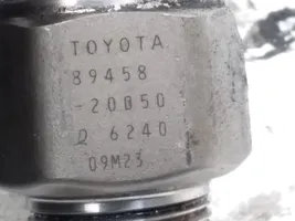Toyota RAV 4 (XA30) Czujnik ciśnienia paliwa 8945820050