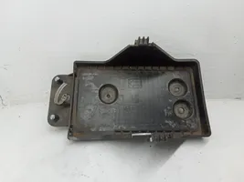 Mazda 3 III Boîte de batterie KE52X56041