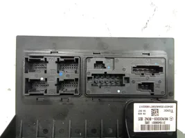 Mercedes-Benz CLS C219 Module de fusibles A2115459001