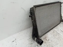 Volkswagen Touran II Chłodnica powietrza doładowującego / Intercooler 1K0121345E