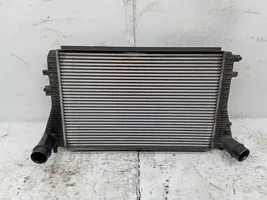 Volkswagen Touran II Chłodnica powietrza doładowującego / Intercooler 1K0121345E