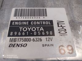 Toyota Avensis T250 Moottorin ohjainlaite/moduuli 8966105690