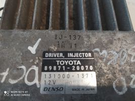 Toyota Avensis T250 Unidad de control/módulo de la inyección de combustible 8987120070