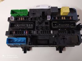 Opel Astra H Module de fusibles 13145017