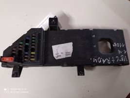 Opel Vectra C Module de fusibles 13181983