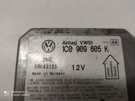 Volkswagen Polo Turvatyynyn ohjainlaite/moduuli 1C0909605K