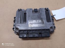 Renault Megane II Sterownik / Moduł ECU 0281011275