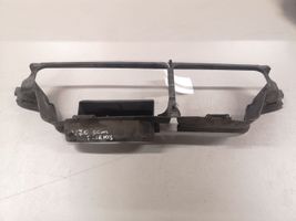 Volvo V70 Staffa del pannello di supporto del radiatore parte superiore 9190725