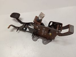 Renault Megane II Pedal de embrague 312700A