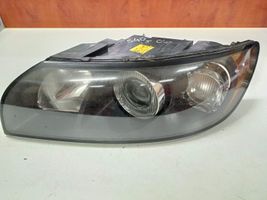 Volvo S40 Lampa przednia 30698879