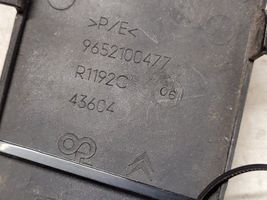 Citroen C5 Vilkšanas āķa vāciņš bamperī 9652100477