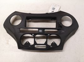 Toyota Yaris Konsola środkowa / Radio / GPS 7591970010