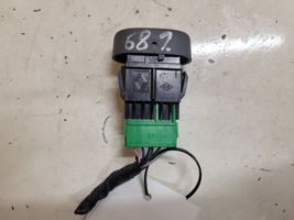 Renault Clio II Central locking switch button 