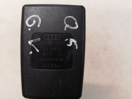 Audi Q5 SQ5 Keskipaikan turvavyön solki (takaistuin) 8R0857753