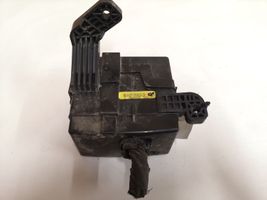 Hyundai Santa Fe Relay mounting block 911162B010