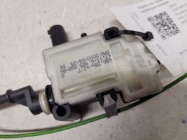 BMW 3 E90 E91 Serratura del tappo del serbatoio del carburante 6711698588004