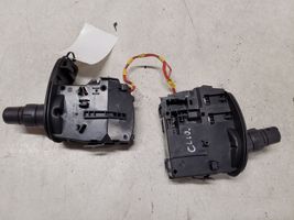 Renault Clio III Leva/interruttore dell’indicatore di direzione e tergicristallo 88103003365