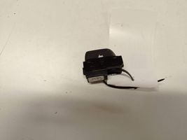 Opel Insignia A Central locking switch button 22899704