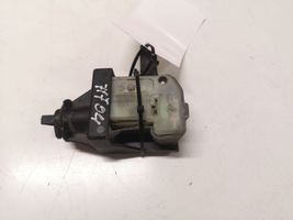 Citroen C4 I Picasso Verrouillage du bouchon du réservoir de carburant 8D6653