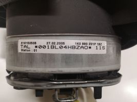 Volkswagen Golf V Airbag dello sterzo 61815050B