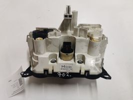 Mazda 5 Climate control unit M1900CC33