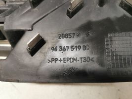 Citroen C5 Etupuskurin ylempi jäähdytinsäleikkö 9636751980