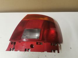 Audi A4 S4 B5 8D Lampa tylna 8D0945096