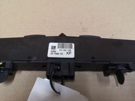 Opel Astra H A set of switches 13100105