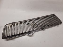 Volvo V70 Grille calandre supérieure de pare-chocs avant 8659875