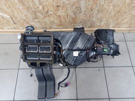Volkswagen Touareg I Interior heater climate box assembly 