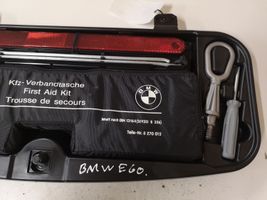 BMW 5 E60 E61 Kit d’outils 