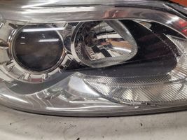 Volvo C30 Phare frontale 31299821