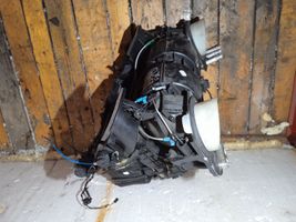 BMW 5 E39 Sisälämmityksen ilmastoinnin korin kokoonpano 532925071A