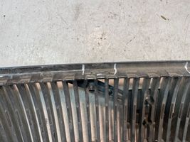 Volvo V70 Grille calandre supérieure de pare-chocs avant 8659875