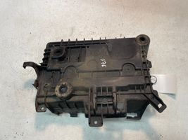 Opel Corsa D Akumuliatoriaus tvirtinimo padas 13296473