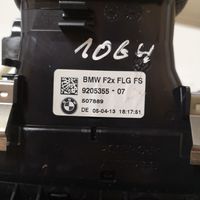 BMW 1 F20 F21 Kojelaudan sivutuuletussuuttimen kehys 920535507