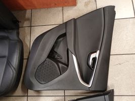 Volvo V40 Set di rivestimento sedili e portiere 