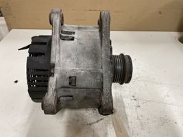 Volkswagen PASSAT B5.5 Alternador 028903031A