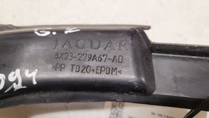 Jaguar XF X250 Takavalon valaisimen muotolista 8X23279A67AD