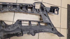 Opel Vectra C Support de montage de pare-chocs avant 13182876