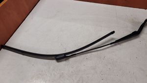 Volvo XC60 Front wiper blade arm 3075325