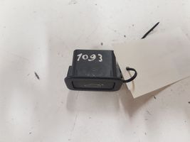 Volvo XC60 Tailgate opening switch 31264960
