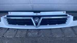 Opel Vivaro Grille calandre supérieure de pare-chocs avant 