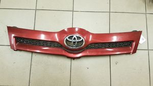 Toyota Corolla Verso AR10 Rejilla delantera 531110F020