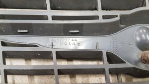 Chrysler Voyager Atrapa chłodnicy / Grill 4857292