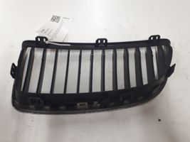 BMW 3 E90 E91 Grille calandre supérieure de pare-chocs avant 7120008