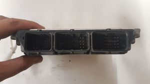 Renault Trafic II (X83) Calculateur moteur ECU 0281017065