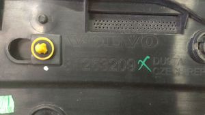 Volvo V60 Spojler klapy tylnej / bagażnika 31253209