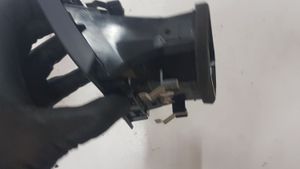 BMW 3 F30 F35 F31 Kojelaudan tuuletussuuttimen suojalista 923197013