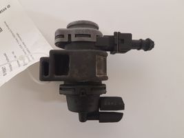 Renault Koleos I Turbo solenoid valve 8200575400